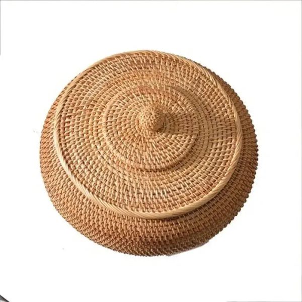 panier en rotin avec couvercle